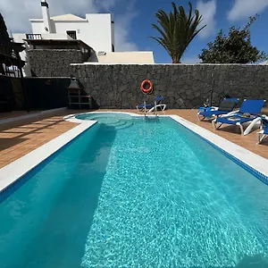  Villa Adel 56, Private Heated Pool, Parking